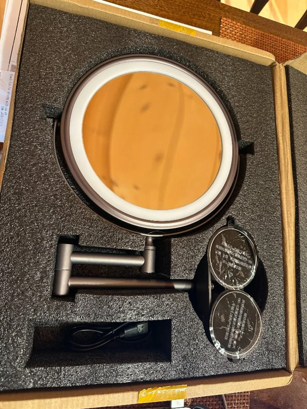 Dual make-up mirror with swivel arm / magnification  - suction cups NIB